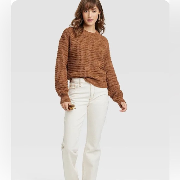 Crewneck Pullover Sweater - Picture 2 of 10